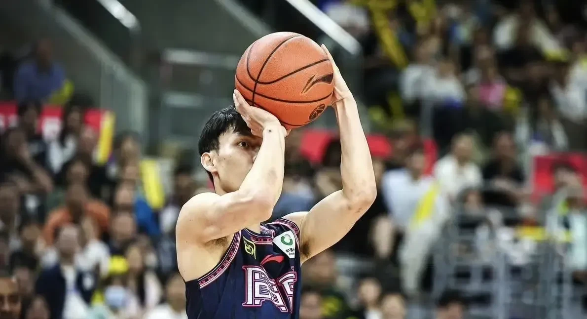 欧博转折点广东宏远强势反弹，足总杯集结日攻防权衡，信心回归，赛季目标并未改变的简单介绍